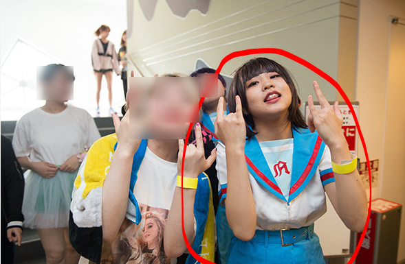 ラプラス・ダークネスの中の人の顔写真1