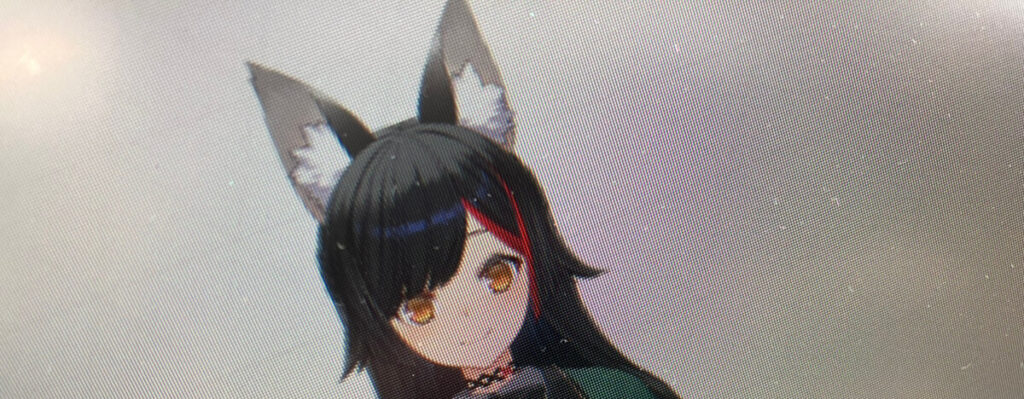 中の人の本名は不明