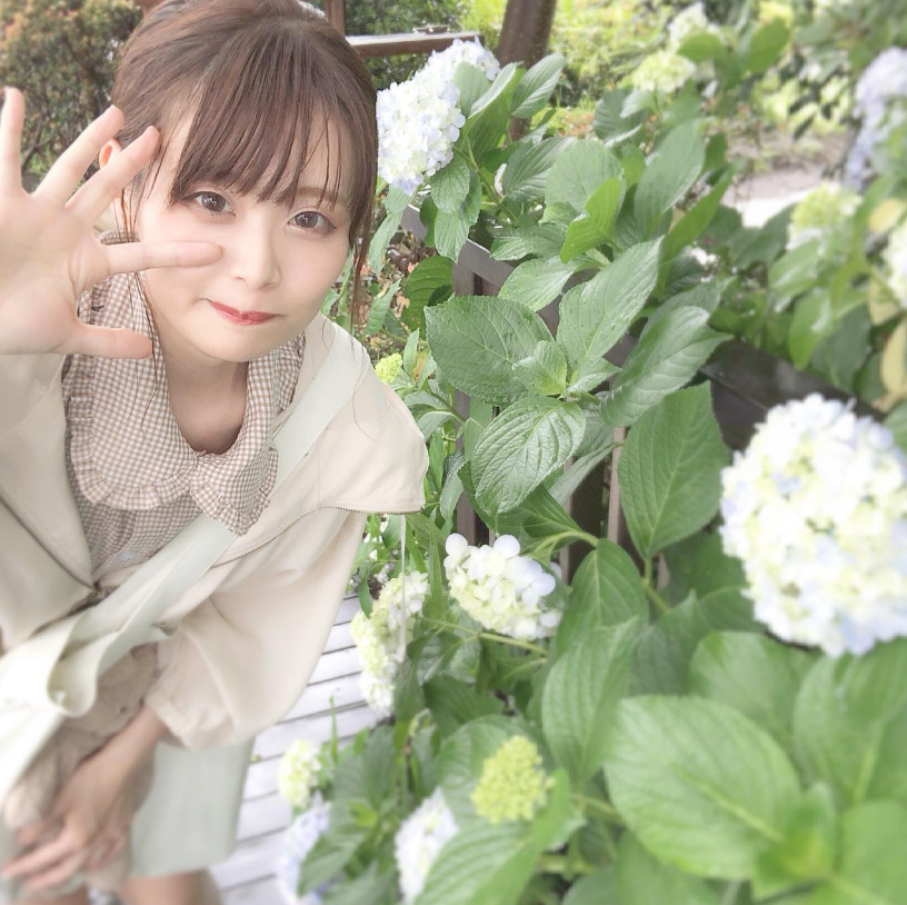 中の人の顔写真6