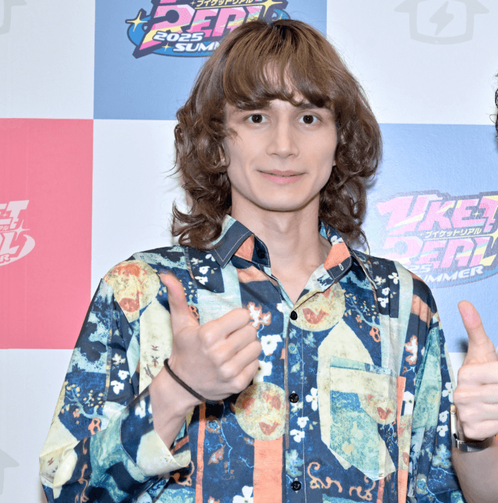 黛灰の中の人(前世)の"やみえん"の顔写真