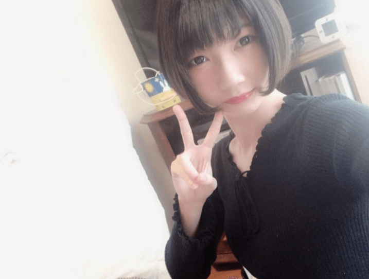 えるの中の人の顔写真