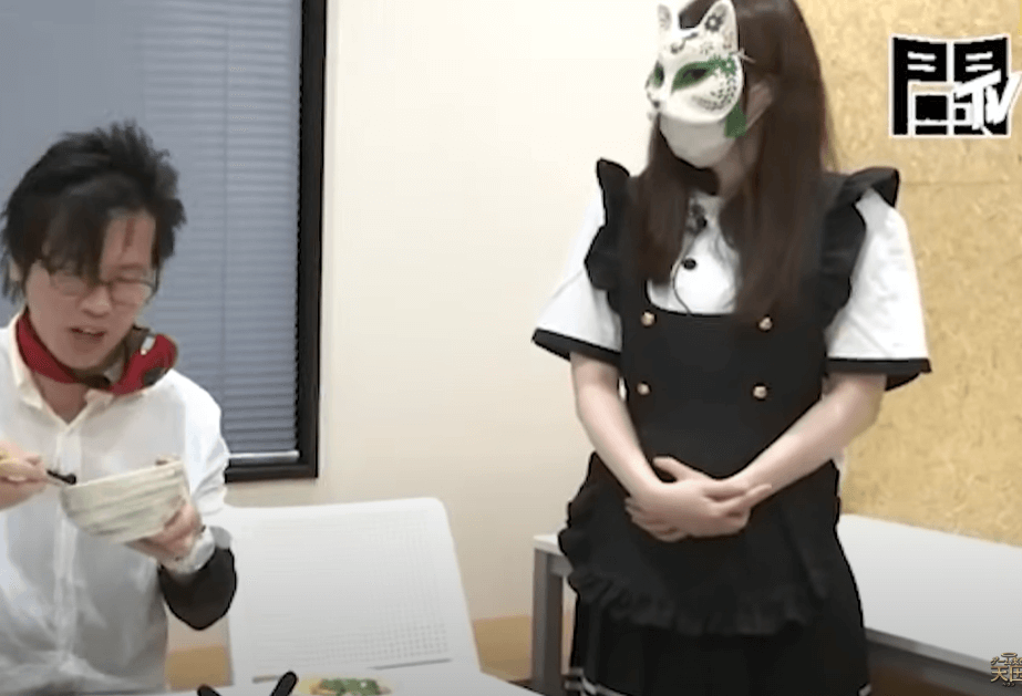 中の人