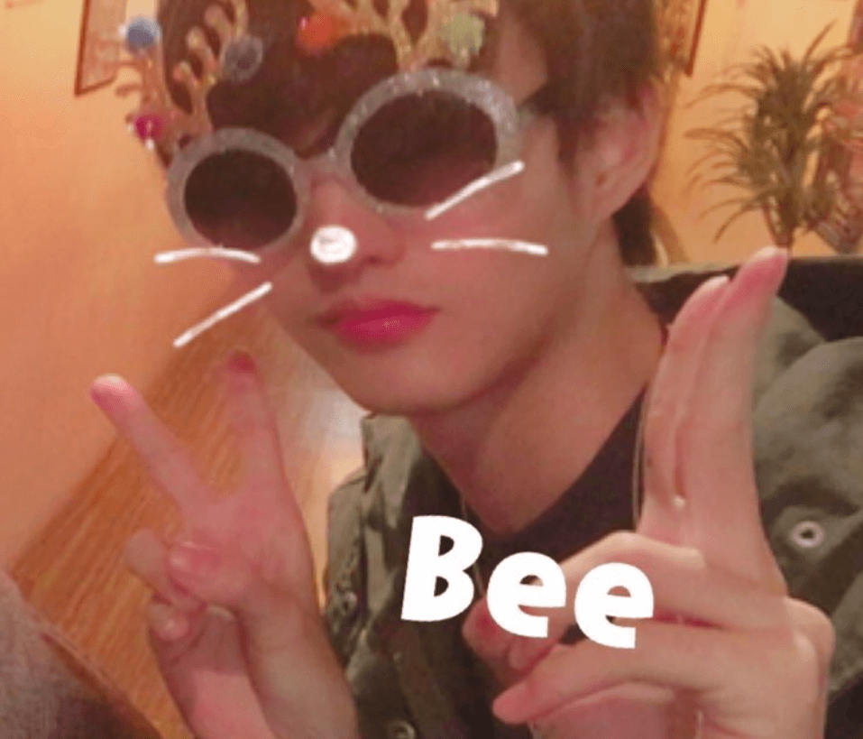 三枝明那の中の人の顔写真