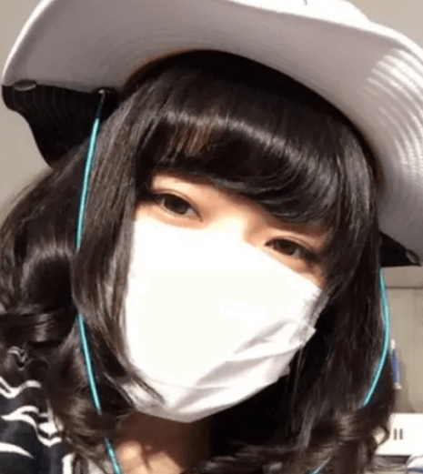 中の人の顔