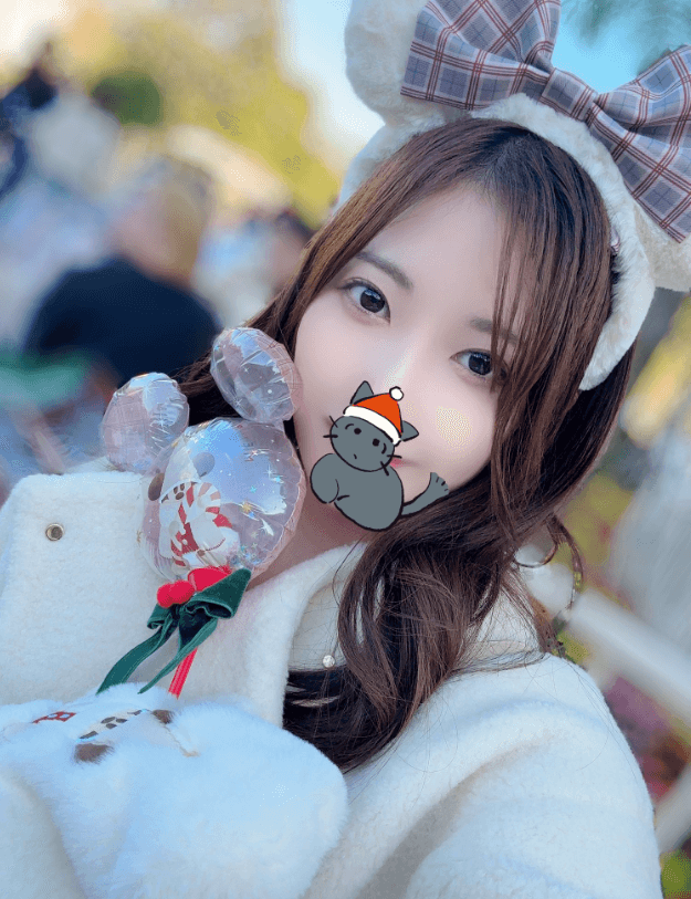 中の人の顔写真