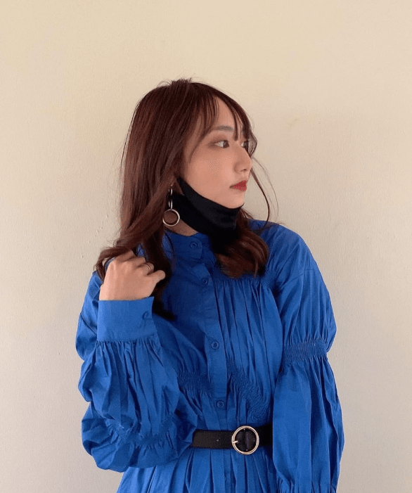 中の人の顔出し画像