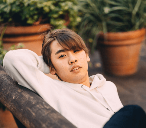 田崎友也の顔写真