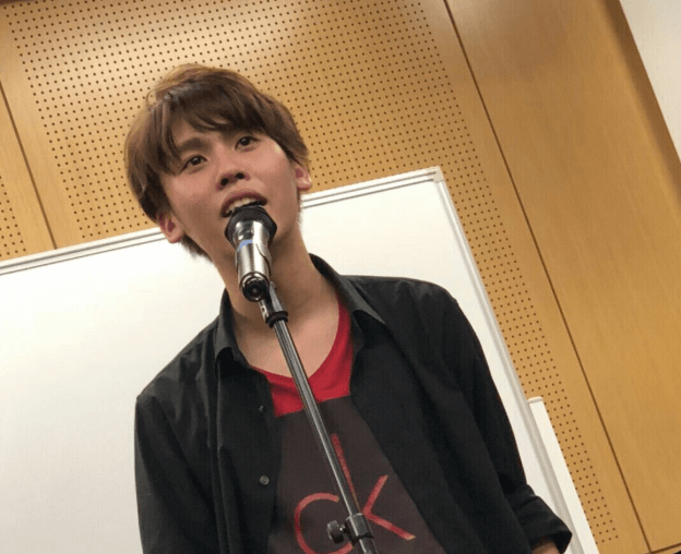 長尾景の中の人の大学生時代の写真